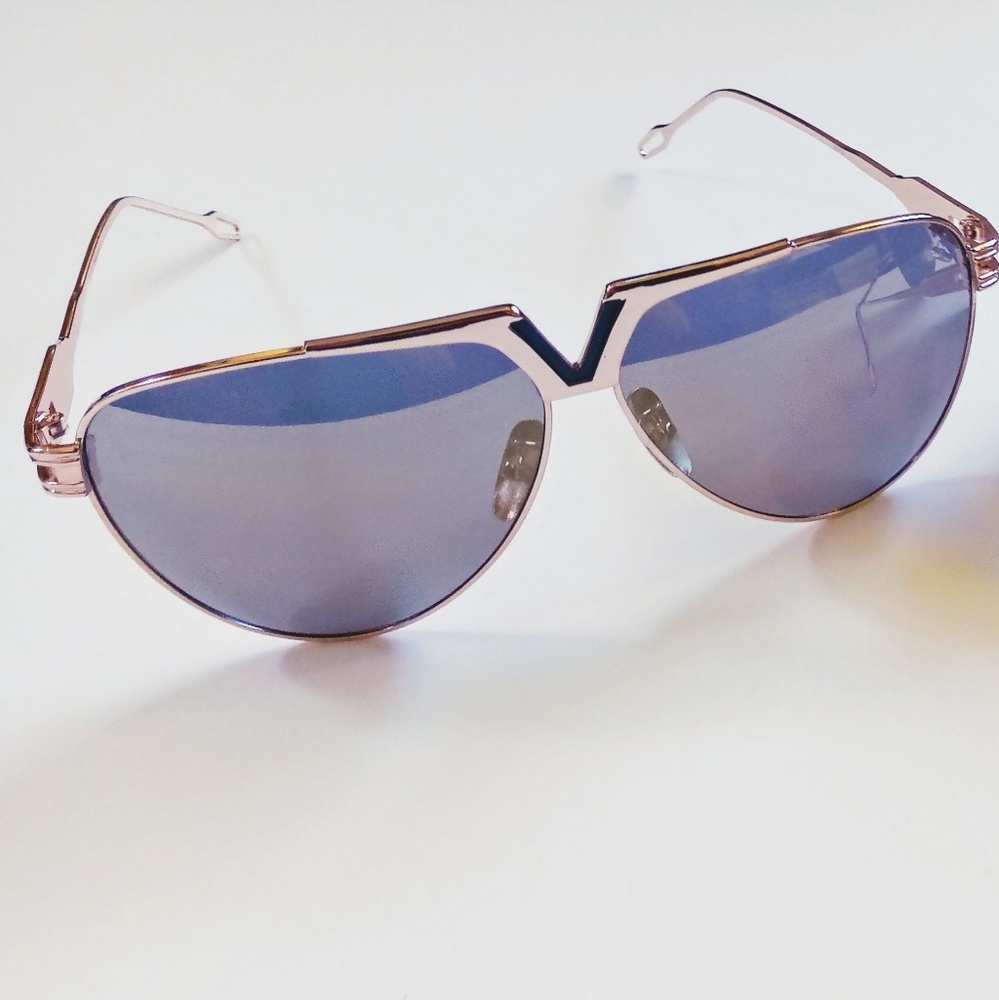 (NWOT) Brown Tint Fashion Sunglasses